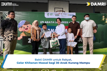 Bakti DAMRI untuk Rakyat, Gelar Khitanan Massal bagi 30 Anak Kurang Mampu